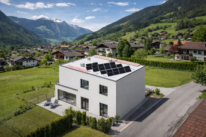 Einfamilienhaus Rauris Darstellung mit PV Analge